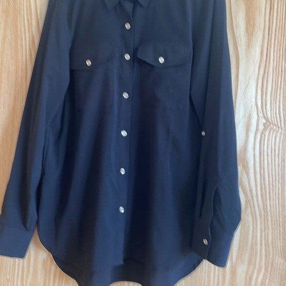 Tommy Hilfiger black button down with gold button detail. - Picture 4 of 5